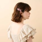 Alexandre de Paris Druckspange CAMÉLIA GIPSY 6,5 cm rosa ATB 18280 04 Q