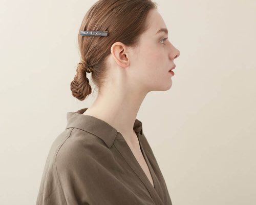 Alexandre de Paris - Haarspange BERBÈRE 7 cm schwarz AA7-17312-03LN_model